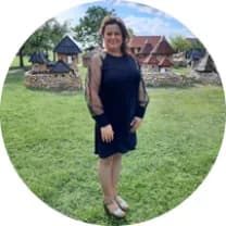 Kovács Ximena Gizella Peter Hess hangmasszőr és mandalafestő