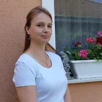 Takaró Eszter oktató